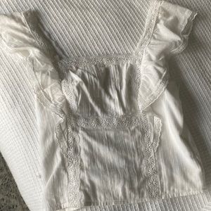 Abercrombie & fitch white top with embroidered detail